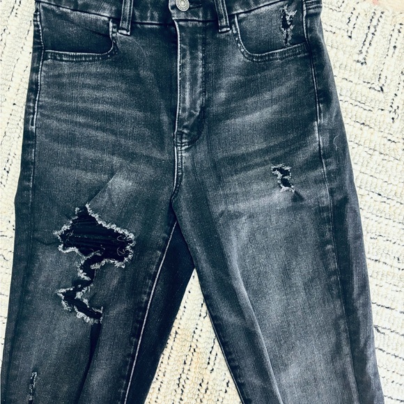 AEO The Dream Jean, Curvy High Rise Jeggings Black, Size 4R, Distressed. ECU! - Picture 3 of 7
